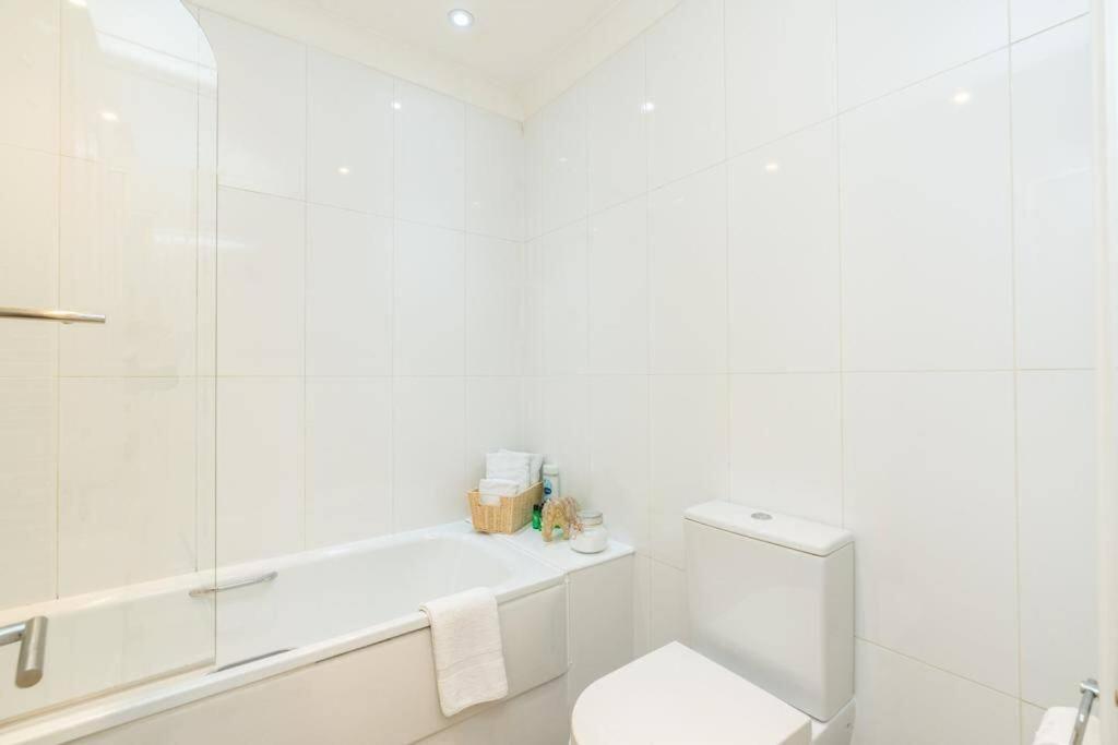 Appartamento Stylish 2bed With Sky Window *