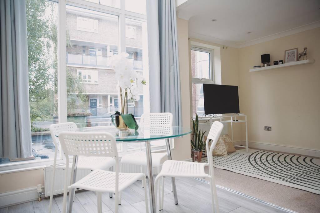 Appartamento Stylish 2bed With Sky Window *