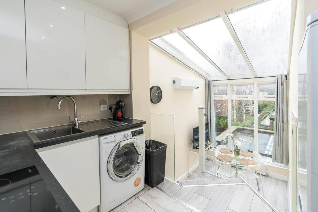 Stylish 2bed With Sky Window * Londra